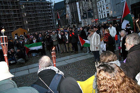 Photo-story from the EI: commemoration of Gaza assault all over the globe