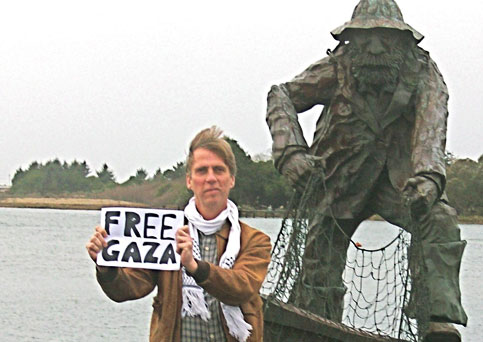 Photo-story from the EI: commemoration of Gaza assault all over the globe