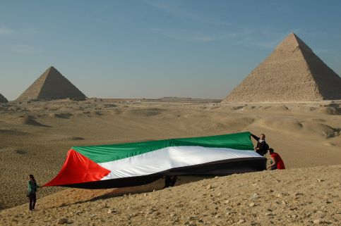 Photo-story from the EI: commemoration of Gaza assault all over the globe