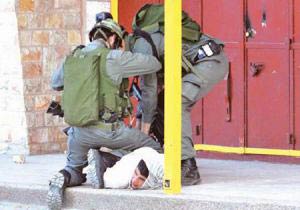 Zionist forces arrest Palestinian citizens