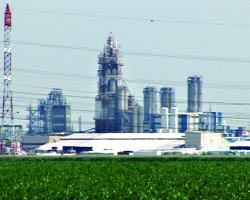 Fearing Hizbullah Missiles, ’’Israel’’ Transfers Chemical Plants, Flights