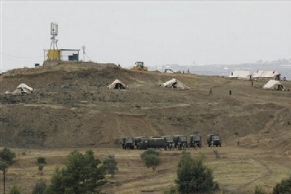 Syrian Operations at Borders with Lebanon, French Officers Held in Homs 


