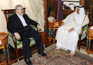 Hizbullah Delegation Visits Qatar, Meets Prince 