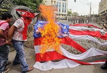 Lebanese Demonstration Calls for End to “Israeli” Siege