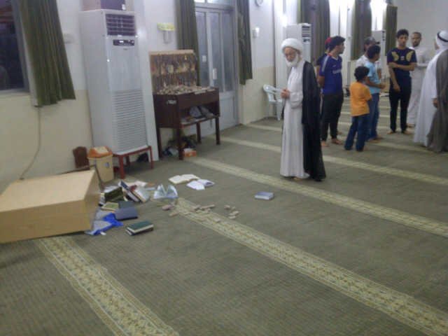 Bahraini Forces Vandalize Imam Sadeq Mosque 