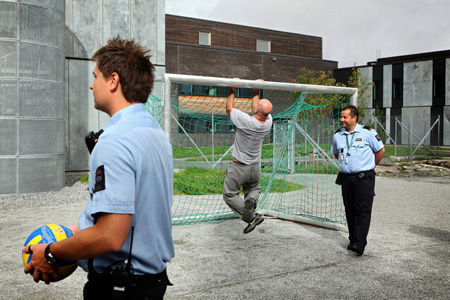 Foreign Policy: Norway Terrorist to Serve Sentence in “Luxury” Prison