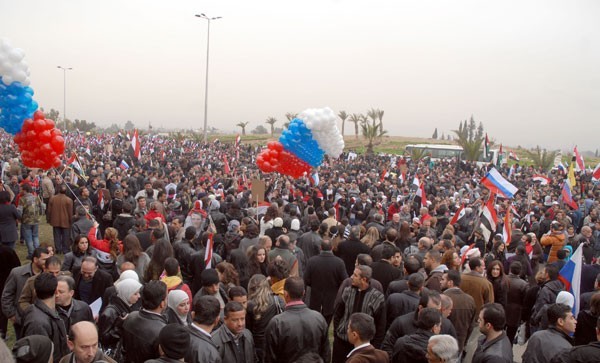 Lavrov in Damascus for Talks with al-Assad Amid Huge Popular Receptions