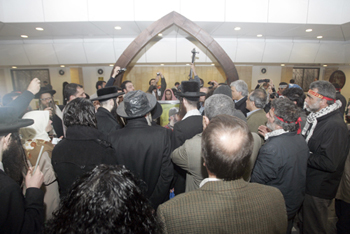 Photo Report: March to al-Quds Activists Visit Martyr Imad Moghnieh Mausoleum
