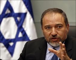 Liberman: ’’Israel’’ to Aid Wounded Syrian Opposition Members