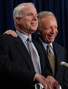 US Senators Call for Arming Syrian Opposition 