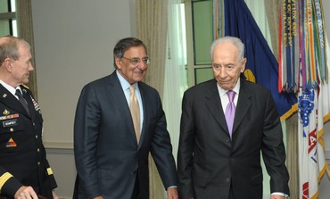 Panetta-Perez Meeting Stresses “Stronger than Ever” Relations 