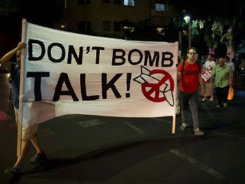 Hundreds Protest Potential Strike against Iran: Zionist Entity 