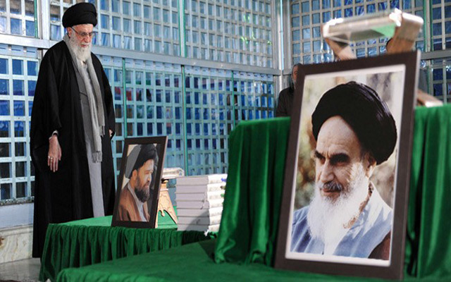 Imam Khamenei Visits, Pays Tribute to Imam Khomeini