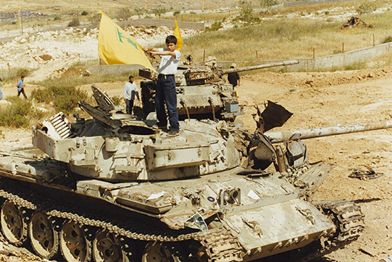 Photo Report-- The Year 2000: An Everlasting Joy