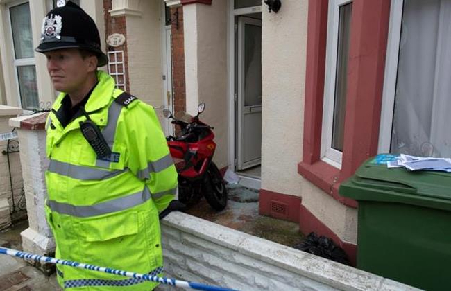 UK Police Hold Woman on Suspicion of Terrorism