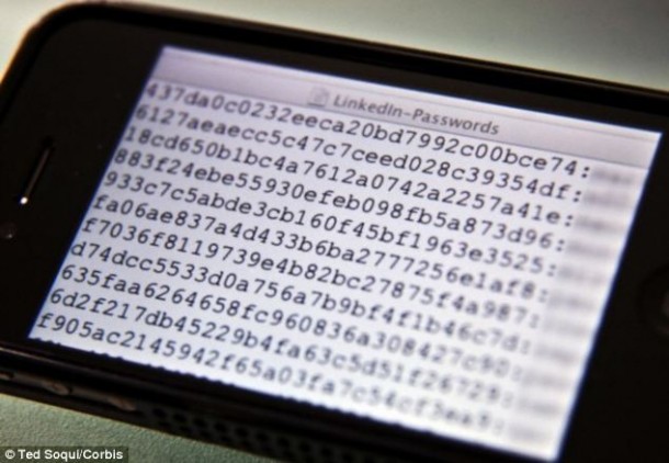 
US Hacking Phones Due to Lack of Spies