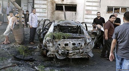 Gaza Explosions Target Officials' Cars