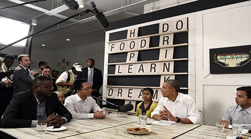 Obama Tries to Put Human Face on Syrian Refugee Debate

