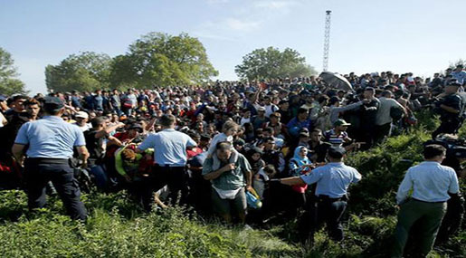 Migrants Continue to Stream into EU, Croatia Closes Border