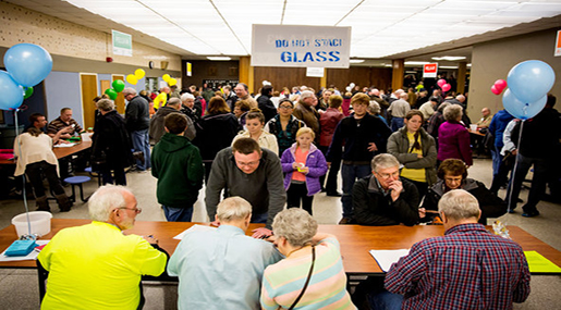 US Voters Heading to Caucus, Primary Sites
