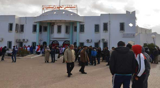 Clashes Renew in Tunisia as Thousands Mourn