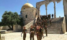’Israeli’ Settlers, Recruits Storm into Al-Aqsa