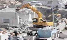 ’Israel’ Demolishes Palestinian Homes in East Al-Quds