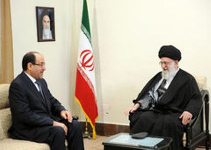 Imam Khamenei: No Obstacle to Expansion of Ties with Iraq