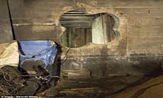 Thieves Dig Tunnel, Rob Italy Post Office with Toy Guns 