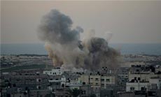 
’Israeli’ Airstrikes Injure 7 Palestinians in Gaza