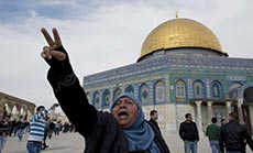 ’Israeli’ Police Storms Al-Aqsa, Dozens of Palestinians Injured