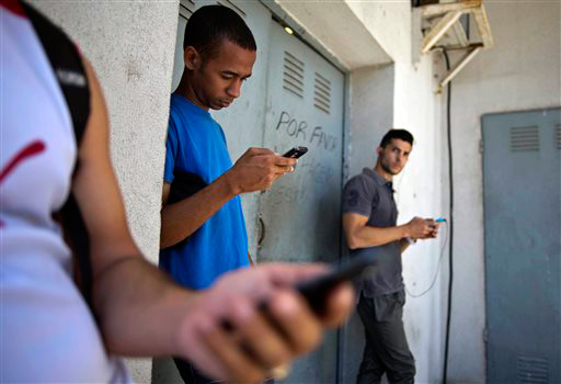 US Secretly Created ‘Cuban Twitter’ to Stir Unrest 