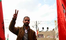 ’Israel’ Continues Aggression: Re-Arrests Samer Issawi