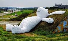 Hofman’s Giant White Rabbit Damaged by Fire in Taiwan