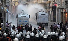 Thousands Protest Turkey’s Inaction Toward Extremists: 12 Dead