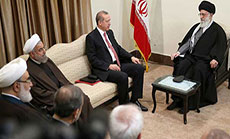 Imam Khamenei Receives Erdogan: Halt to Military Aggression against Yemen only Solution
