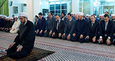 Al-Assad Participates in Eid al-Fitr Prayers