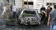 Gaza Explosions Target Officials’ Cars

