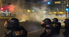 US Police Tear Gas Protesters after Officers Kill Black Man

