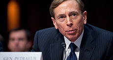 Petraeus: Use al-Qaeda Militants to Beat ’ISIL’

