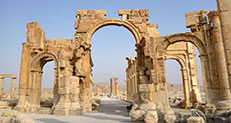 ’ISIL’ Terrorists Blow up Iconic 2,000yo Arch of Triumph in Palmyra