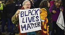US Black Lives Matter Protests Disrupt Airports, Shopping
