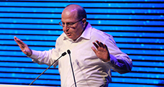 Yaalon: I Prefer ’ISIS’ on Iran