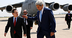 Kerry in Baghdad, Meets Top Officials

