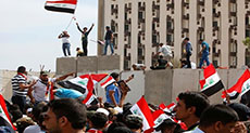 Iraq: Army Moves to Defeat Daesh, Protesters Storm Green Zone

