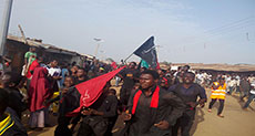 Nigeria Crackdown: Troops Open Fire at Shia Mourners 