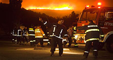 ’Israel’ Fire Continues: WB Settlement Evacuated; 3 Hurt near Occupied Al-Quds