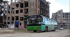 Aleppo Evacuation Halted as Militants Breach Truce