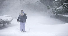 Snow Traps 1,000 Motorists in Tunisia