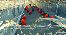 Obama Frees 10 Gitmo Inmates before Trump «Loads it Up with Bad Dudes»